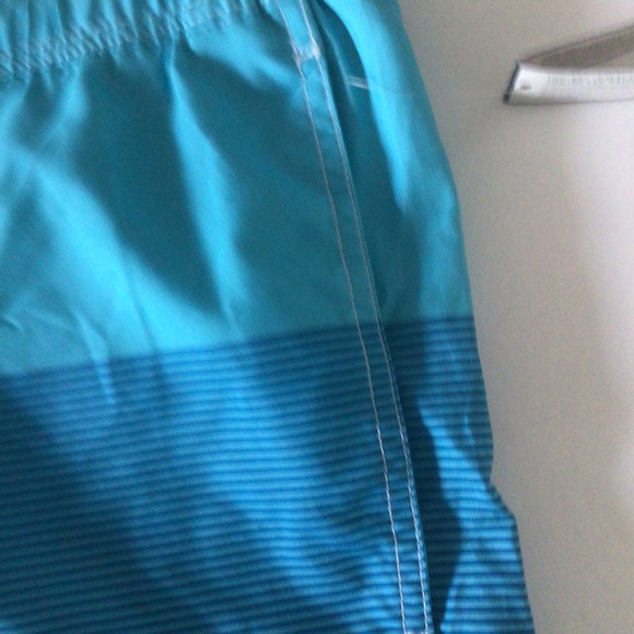 GAP MENS BLUE SWIM SHORTS MEDIUM NWT - Picture 8 of 12